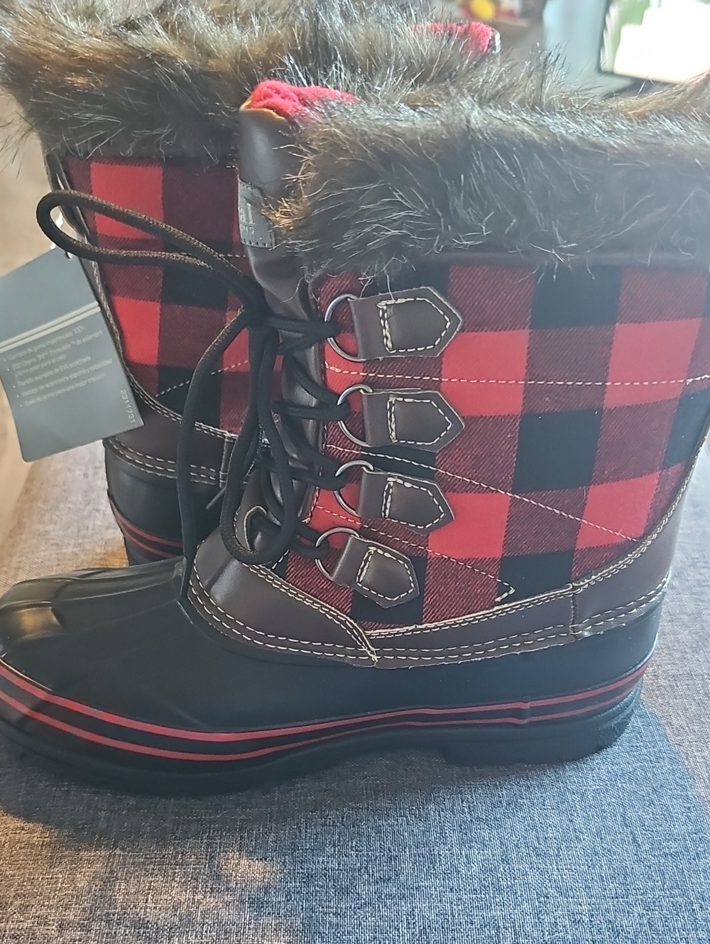 NWT Natural Reflections Red & Black Plaid Fur-Trim Lace-Up Winter Boots Size 10 - Picture 8 of 9